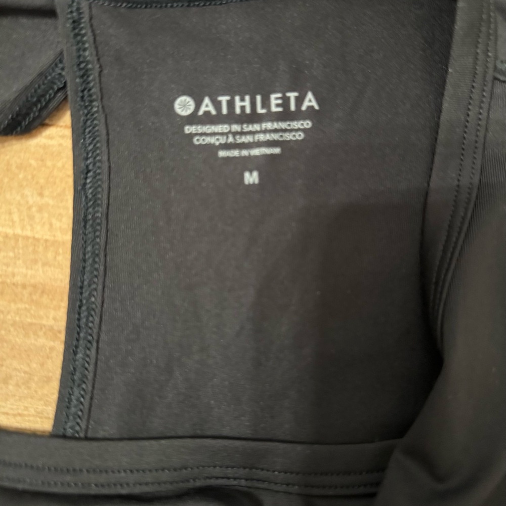 ⭐️ BUNDLE 2️⃣ Athleta Women's Solar UPF Tanks ⭐️
Size M - Picture 8 of 11